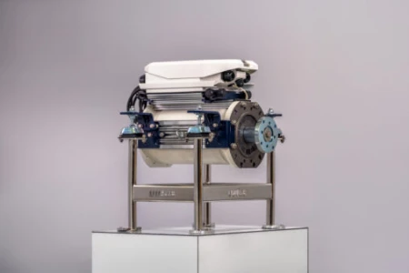 press-release-power-precision-and-planet-friendly-performance-the-new-vetus-e-line-22-kw